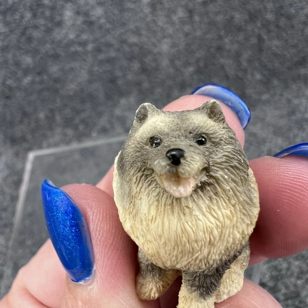 Stone Resin Keeshond Pomeranian Dog 1.25